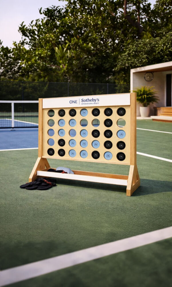  Giant Connect Four Thumbnail