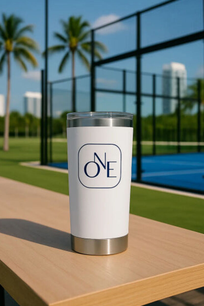  YETI Rambler 20oz Thumbnail