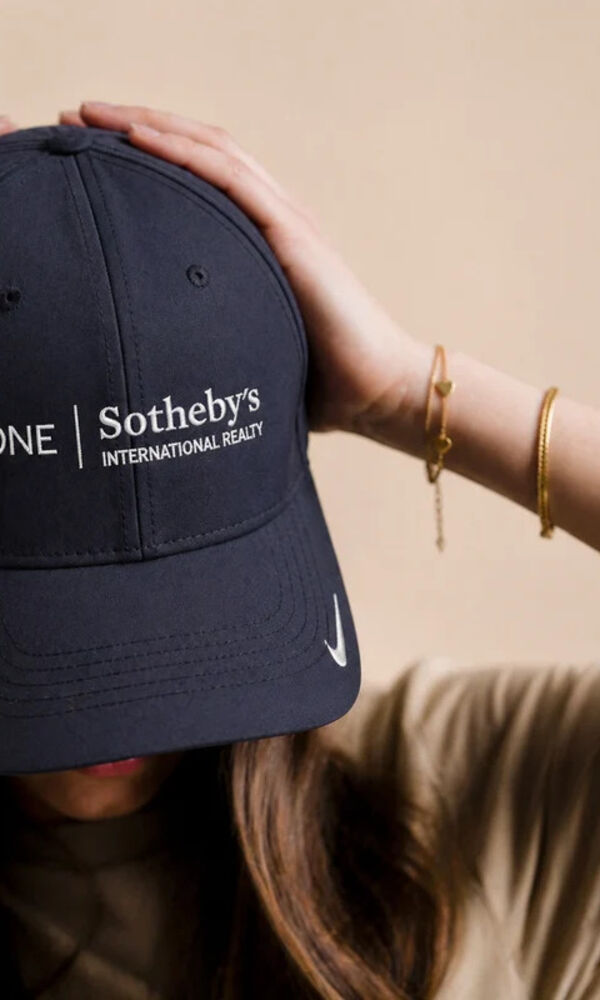 Dri FIT Legacy Cap Thumbnail
