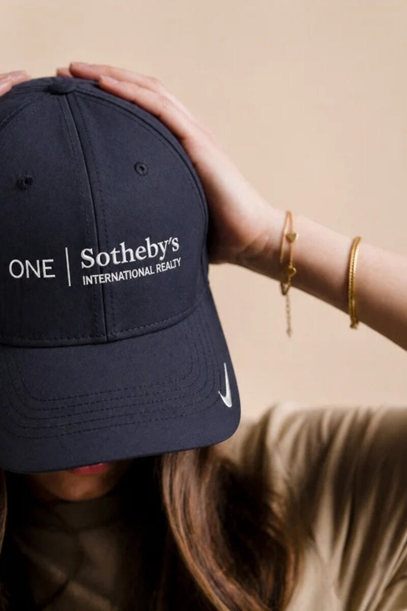 Dri FIT Legacy Cap Thumbnail